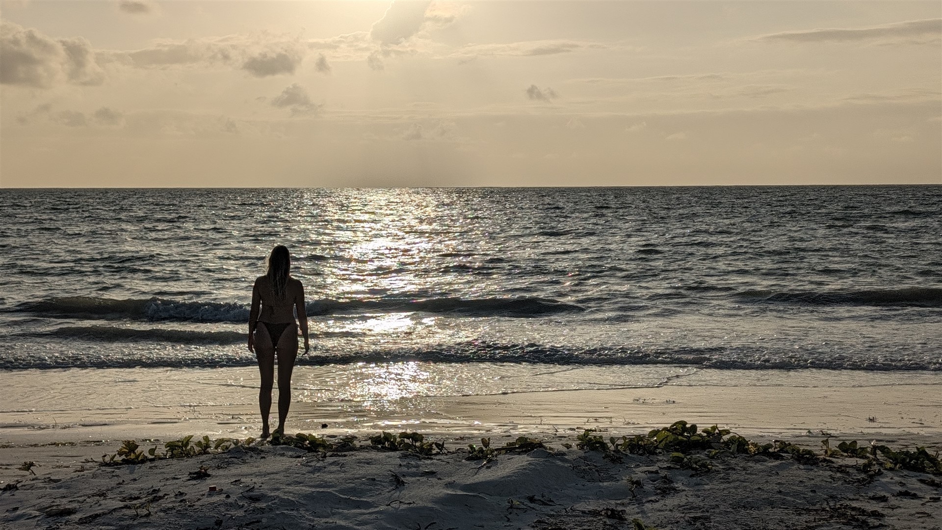 ENVI Paje - Sunrise Over the Indian Ocean